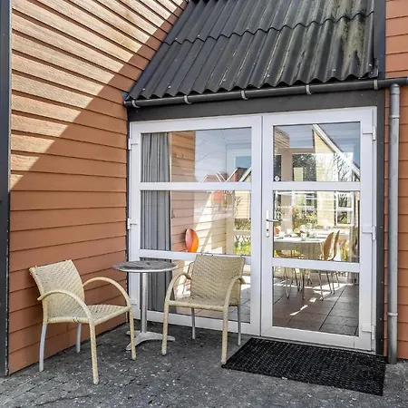 Lovely In With Kitchen Holiday home